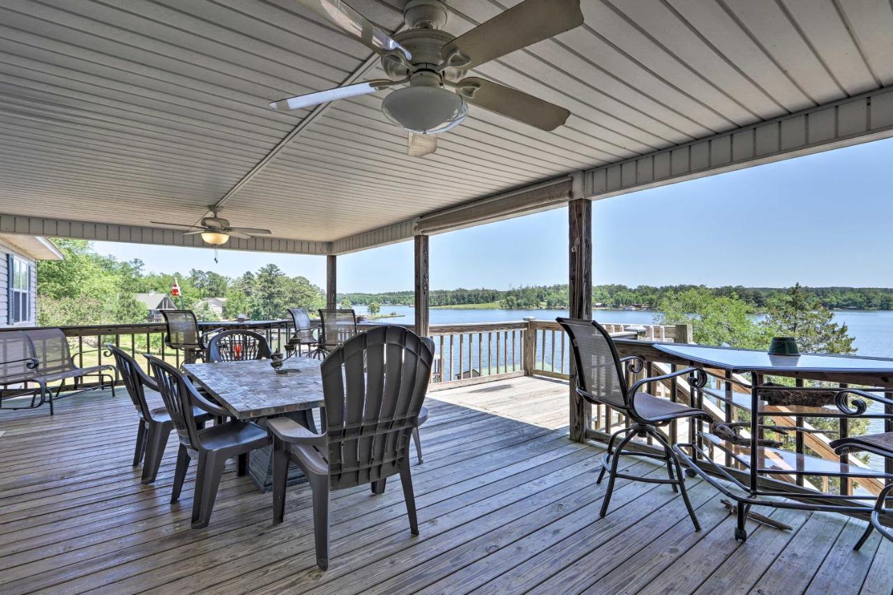 House With Dock And Slide Situated On Lake Sinclair! Sparta Екстер'єр фото