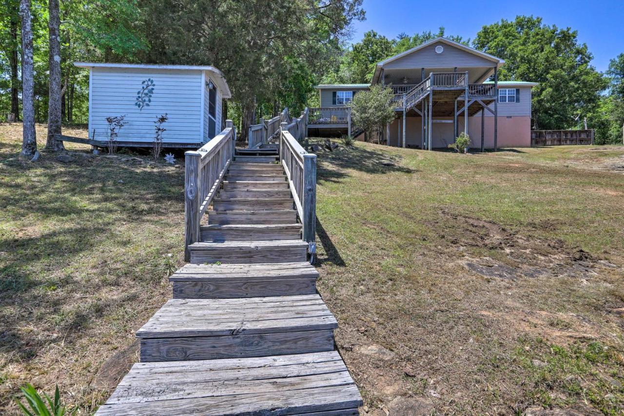 House With Dock And Slide Situated On Lake Sinclair! Sparta Екстер'єр фото