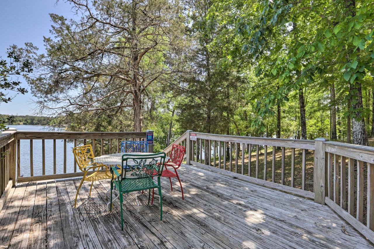 House With Dock And Slide Situated On Lake Sinclair! Sparta Екстер'єр фото