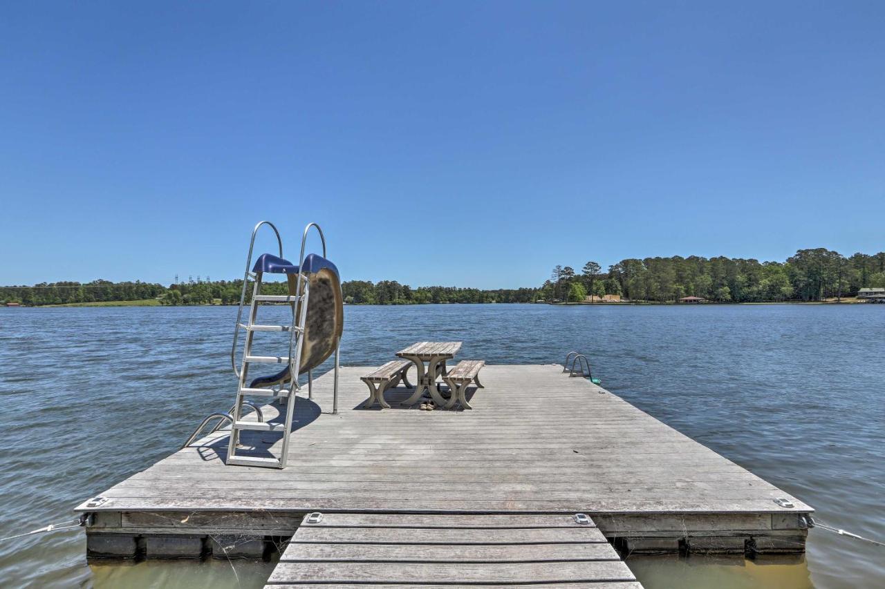 House With Dock And Slide Situated On Lake Sinclair! Sparta Екстер'єр фото