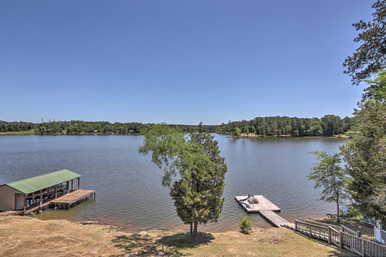 House With Dock And Slide Situated On Lake Sinclair! Sparta Екстер'єр фото